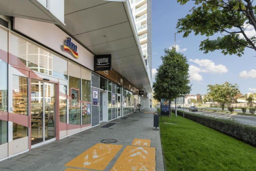 On The Danube, City Center, Free Parking Bratislava Exterior photo